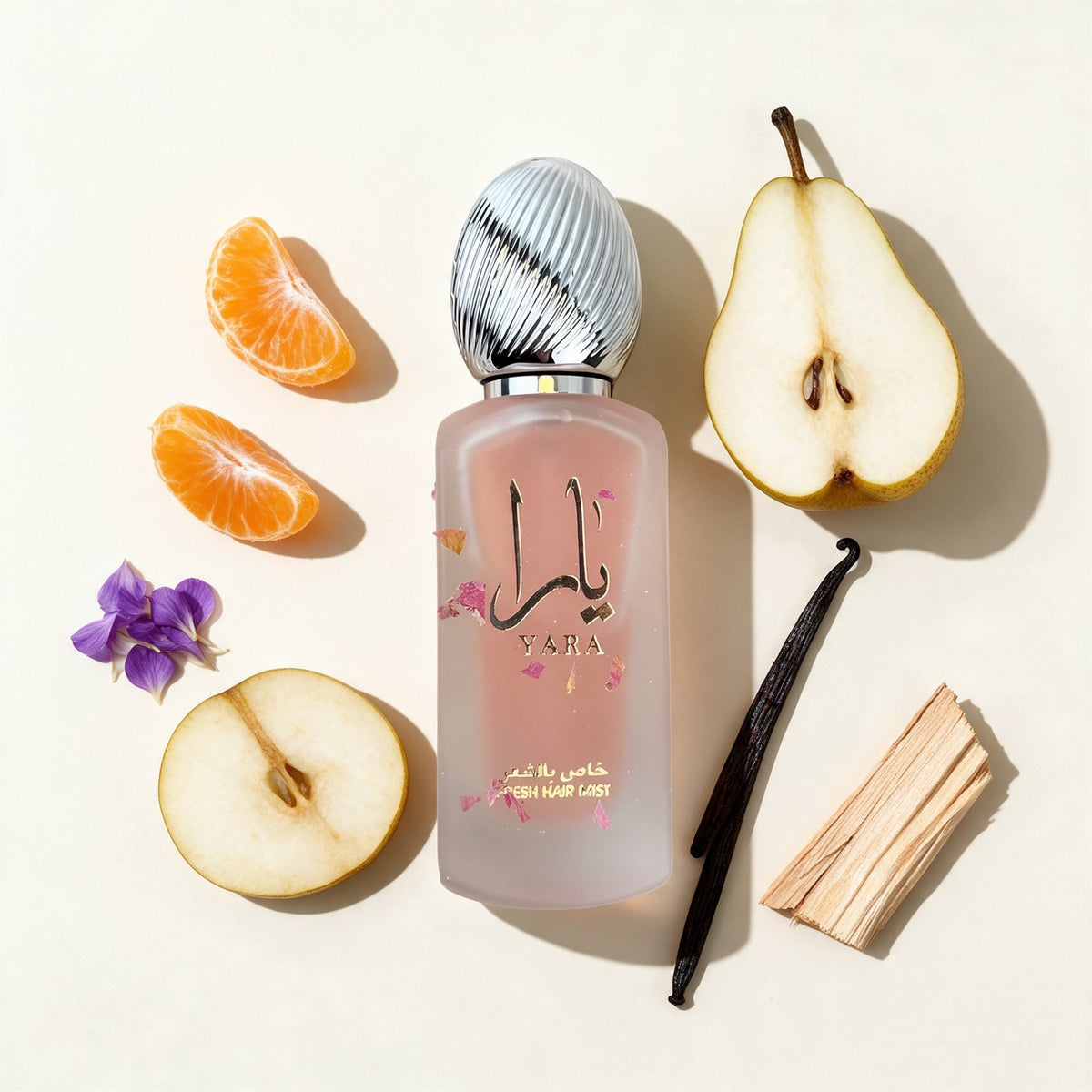 مكونات عطر يارا: اليوسفي، الكمثرى، الفيولا، الفانيلا، خشب الأرز